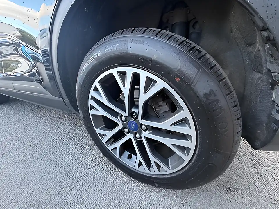 Used 2005 Ford Kuga Titanium Black - Interior and Exterior details 8