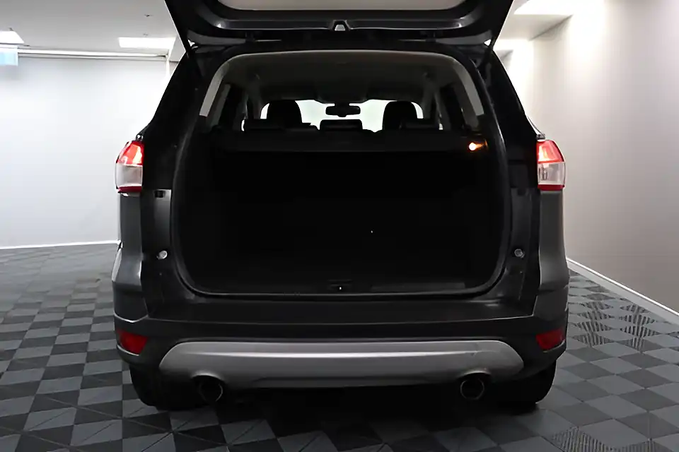 Used 2005 Ford Kuga Titanium Grey - Interior and Exterior details 10