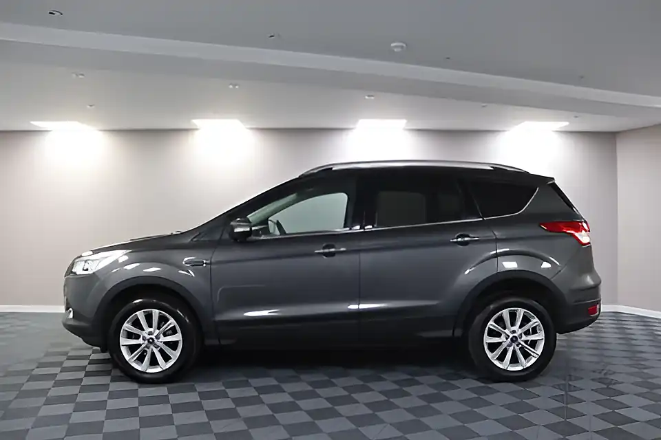 Used 2005 Ford Kuga Titanium Grey - Interior and Exterior details 11