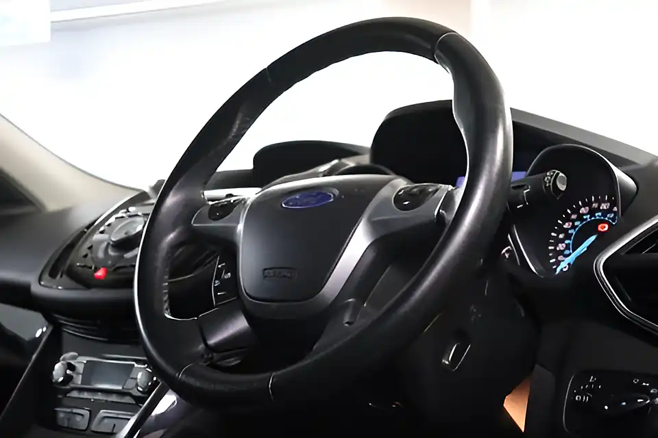 Used 2005 Ford Kuga Titanium Grey - Interior and Exterior details 4