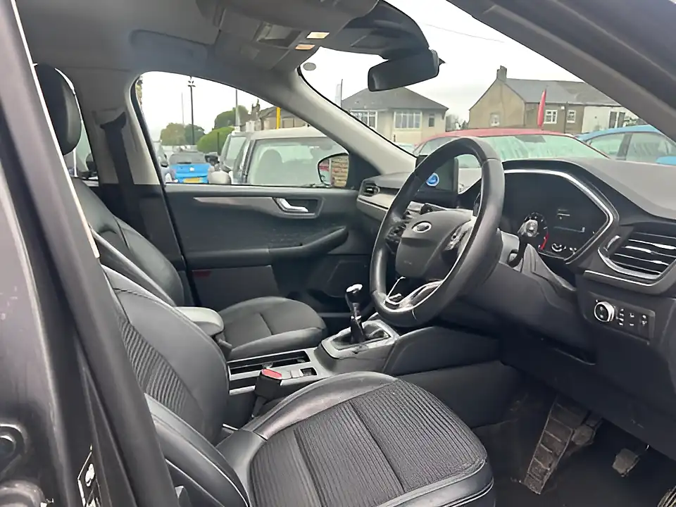 Used 2005 Ford Kuga Titanium Grey - Interior and Exterior details 3