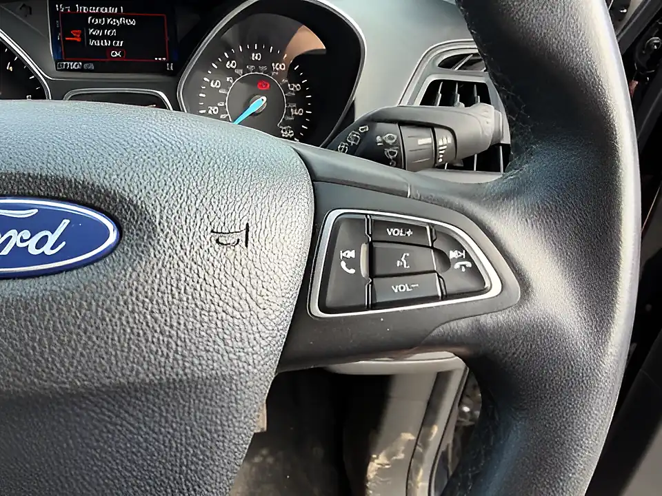 Used 2005 Ford Kuga Zetec Black - Interior and Exterior details 11