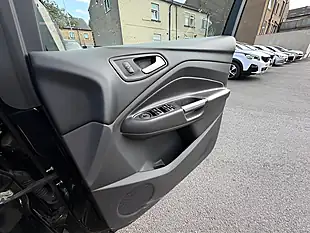 Used 2005 Ford Kuga Zetec Black - Interior and Exterior details 12