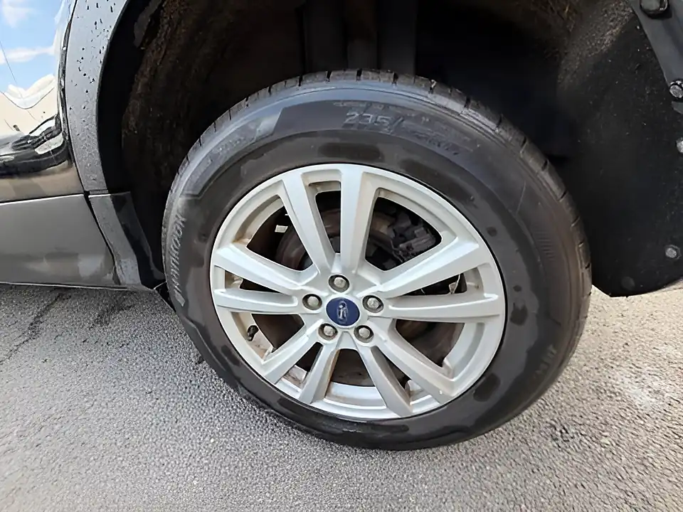 Used 2005 Ford Kuga Zetec Black - Interior and Exterior details 13