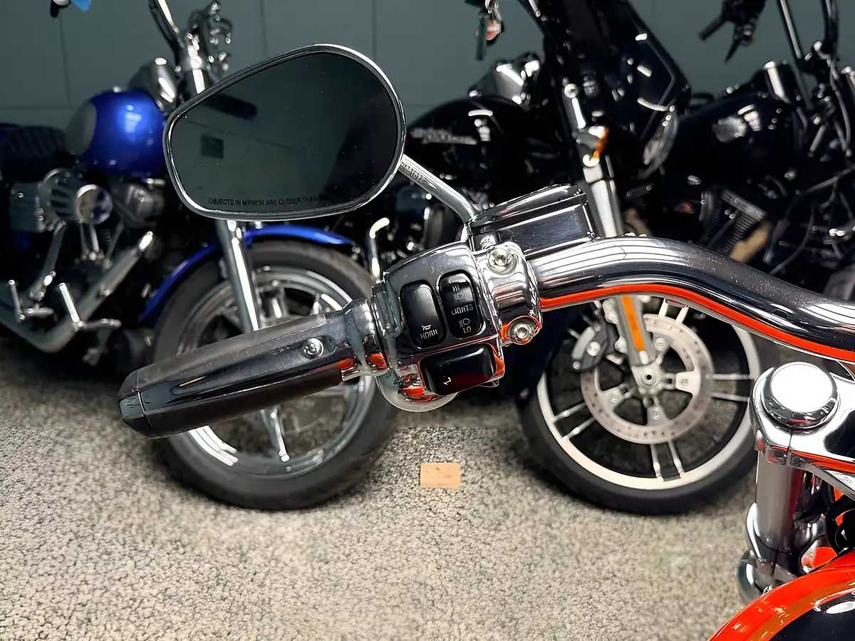 Used 2005 Harley-Davidson V-Rod Vrscse Screamin Eagle Red - Interior and Exterior details 15