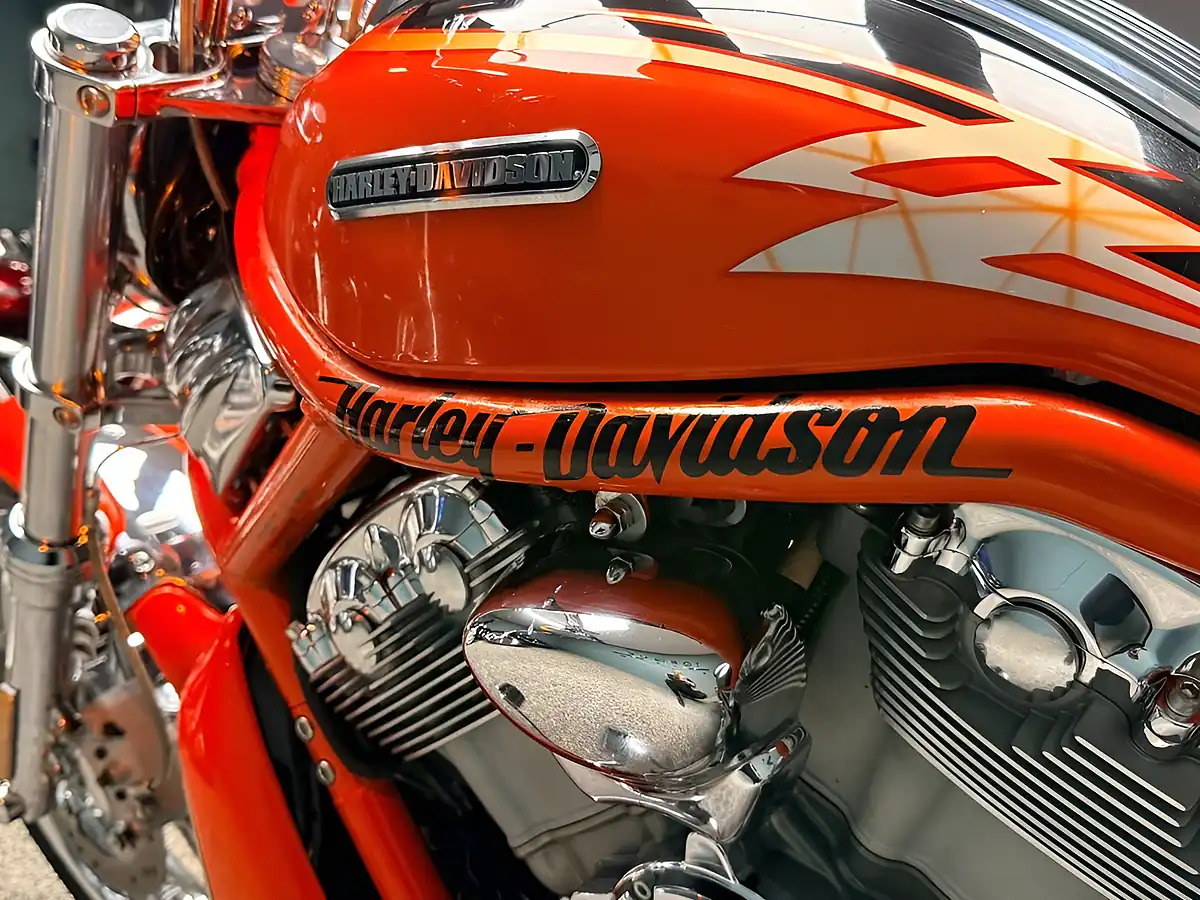 Used 2005 Harley-Davidson V-Rod Vrscse Screamin Eagle Red - Interior and Exterior details 17