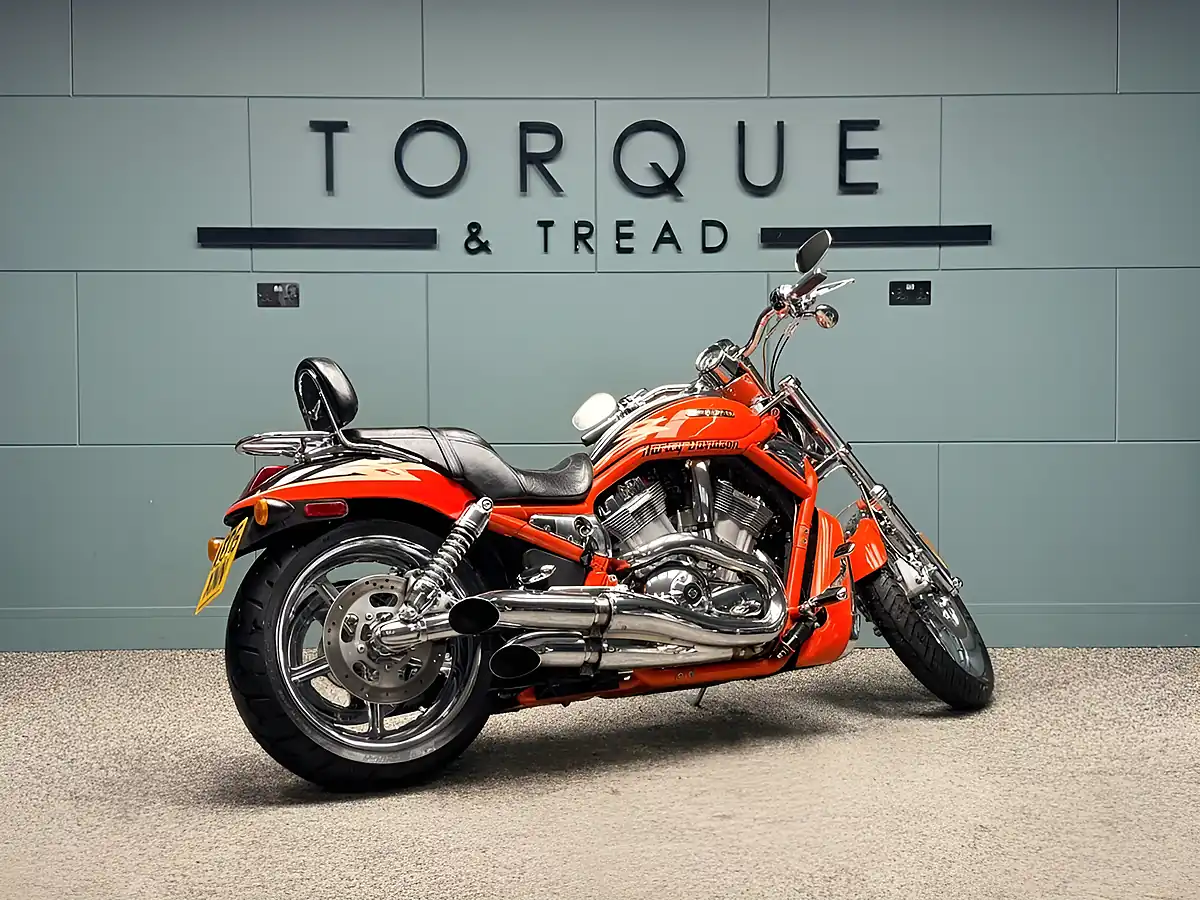 Used 2005 Harley-Davidson V-Rod Vrscse Screamin Eagle Red - Interior and Exterior details 3