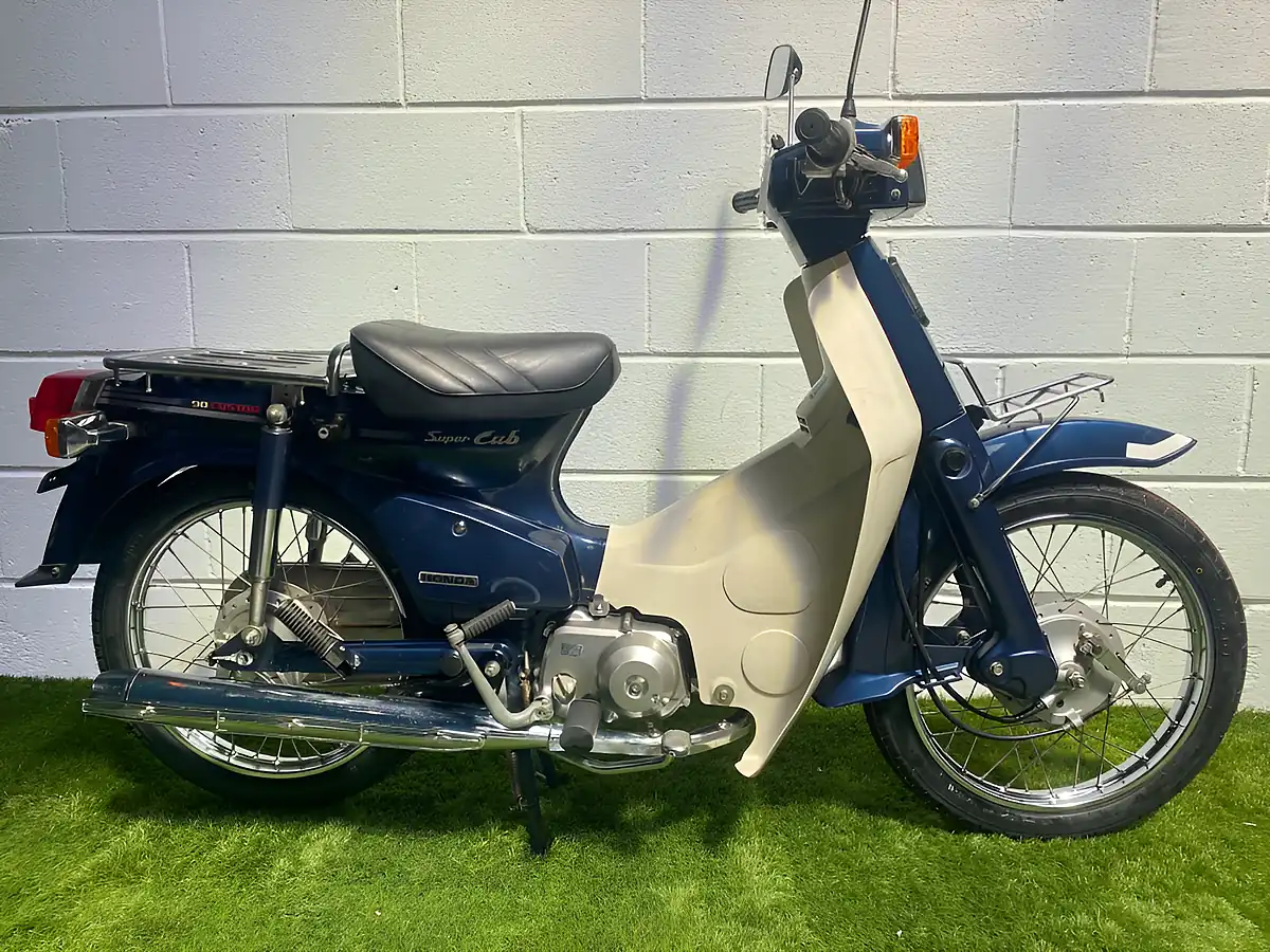 Used 2005 Honda C90 Custom Blue - Front View