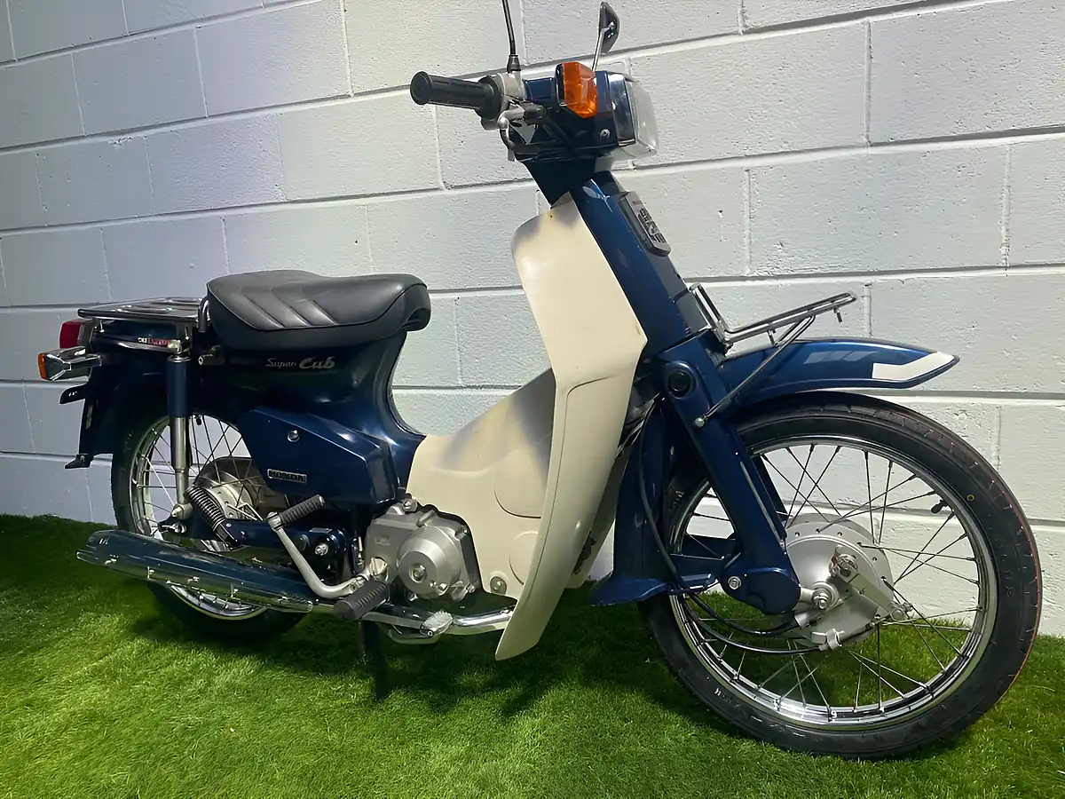 Used 2005 Honda C90 Custom Blue - Interior and Exterior details 3