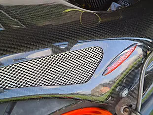 Used 2005 Honda CBR1000RR Fireblade Orange - Interior and Exterior details 12