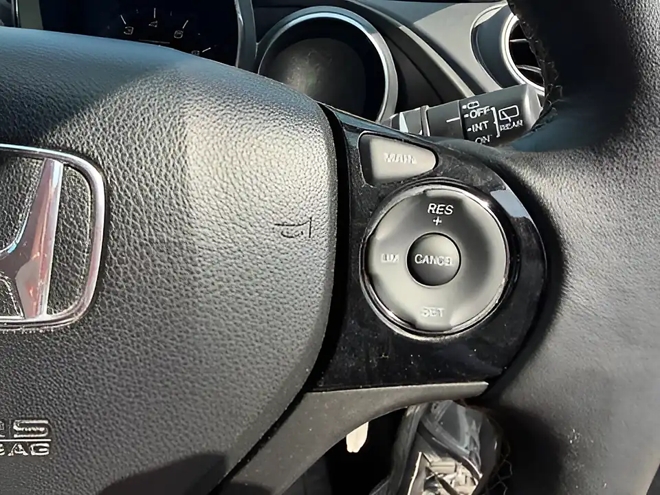 Used 2005 Honda Civic Se Plus Navi Silver - Interior and Exterior details 12