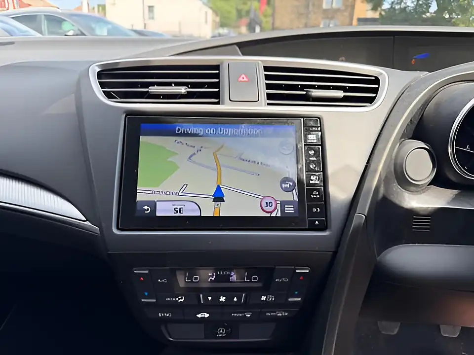 Used 2005 Honda Civic Se Plus Navi Silver - Interior and Exterior details 14