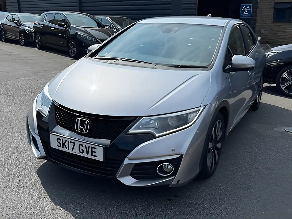 Used 2005 Honda Civic Se Plus Navi Silver - Interior and Exterior details 3