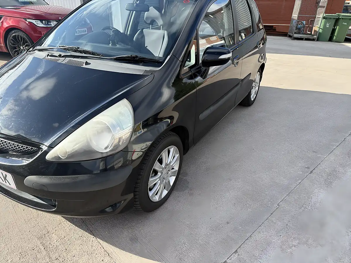 Used 2005 Honda Jazz Black - Interior and Exterior details 13