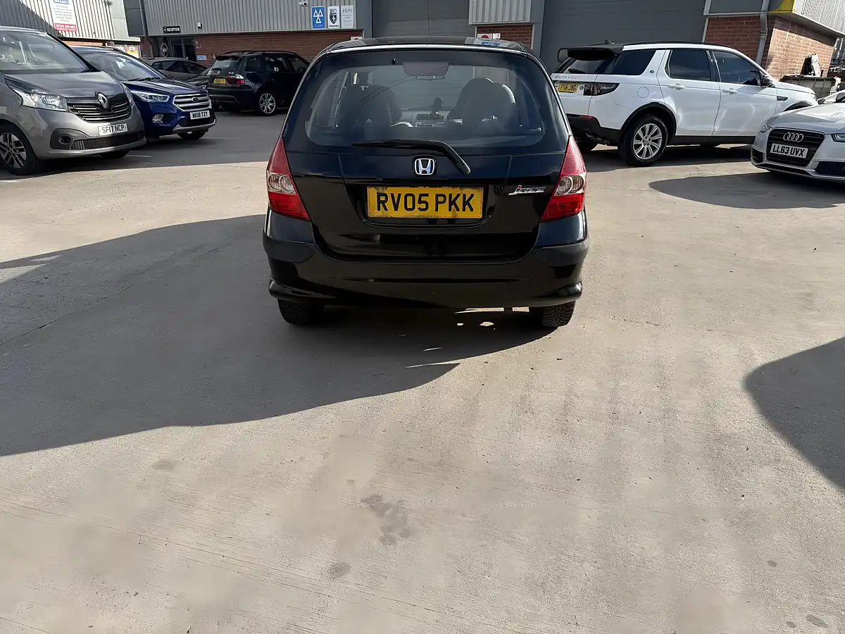 Used 2005 Honda Jazz Black - Interior and Exterior details 4