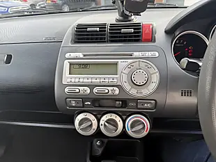 Used 2005 Honda Jazz Black - Interior and Exterior details 9