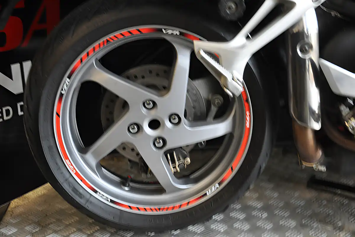 Used 2005 Honda VFR800 Red - Interior and Exterior details 17