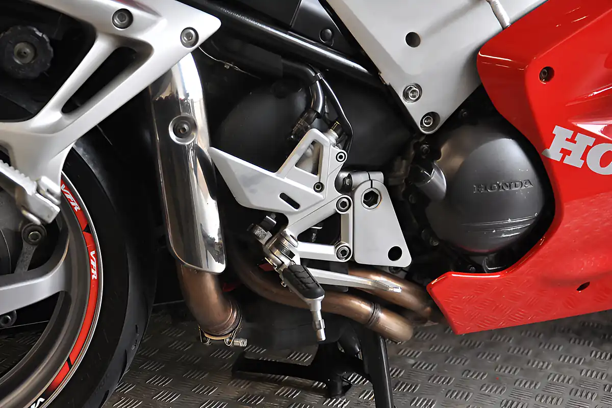Used 2005 Honda VFR800 Red - Interior and Exterior details 18