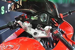Used 2005 Honda VFR800 Red - Interior and Exterior details 19
