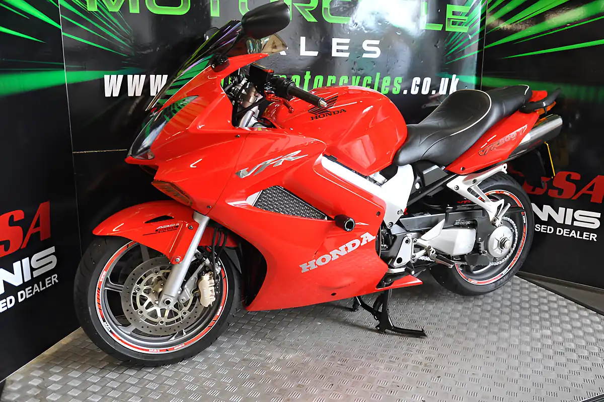 Used 2005 Honda VFR800 Red - Interior and Exterior details 2