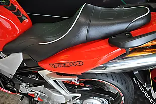 Used 2005 Honda VFR800 Red - Interior and Exterior details 7
