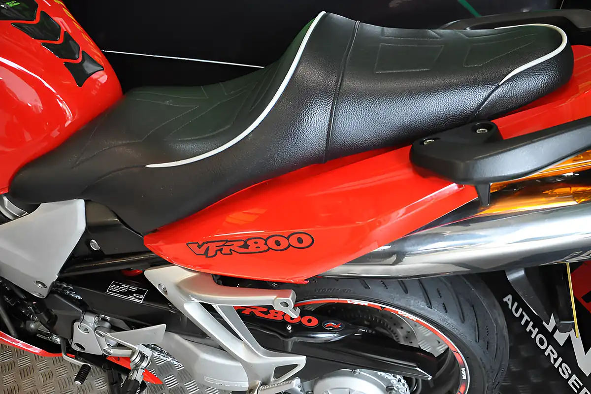 Used 2005 Honda VFR800 Red - Interior and Exterior details 7