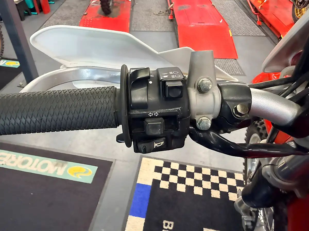 Used 2005 Honda XR400R - Interior and Exterior details 17
