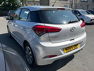 Used 2005 Hyundai i20 Se Blue Drive Silver - Interior and Exterior details 4