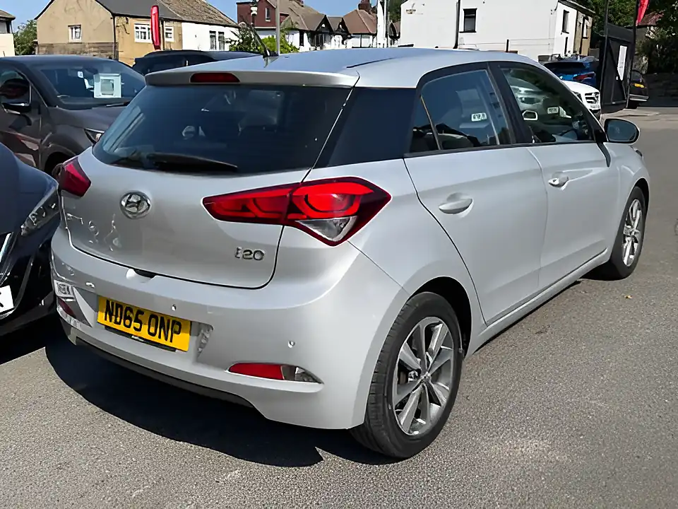 Used 2005 Hyundai i20 Se Blue Drive Silver - Interior and Exterior details 7