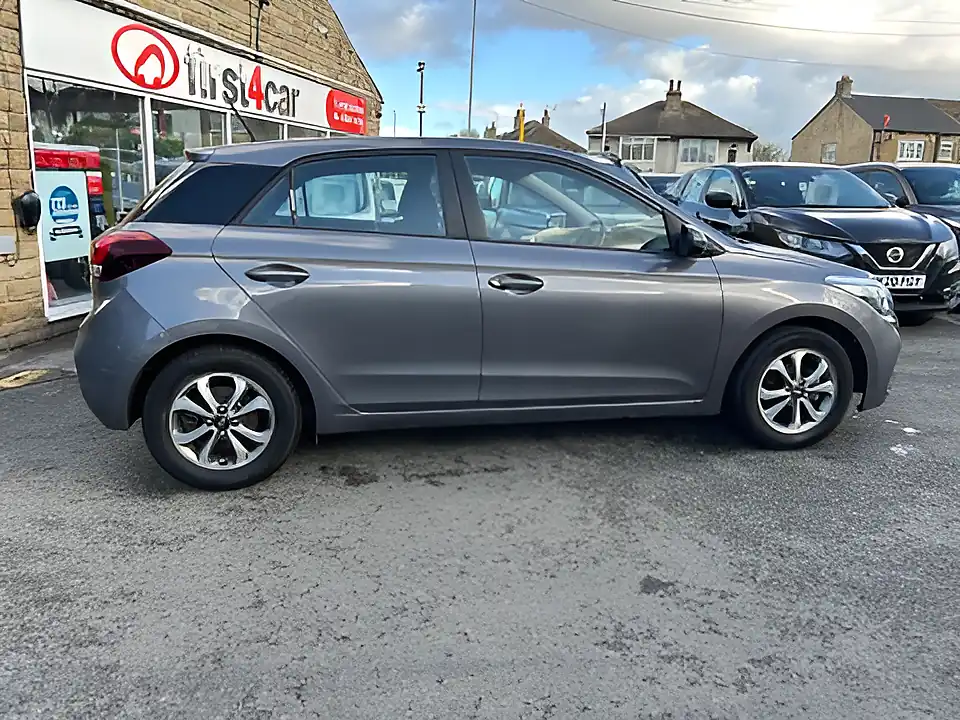Used 2005 Hyundai i20 Se Grey - Interior and Exterior details 5