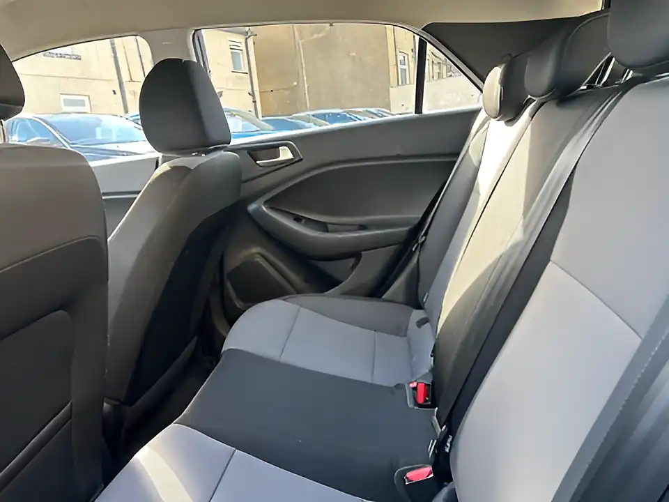 Used 2005 Hyundai i20 Se Grey - Interior and Exterior details 9