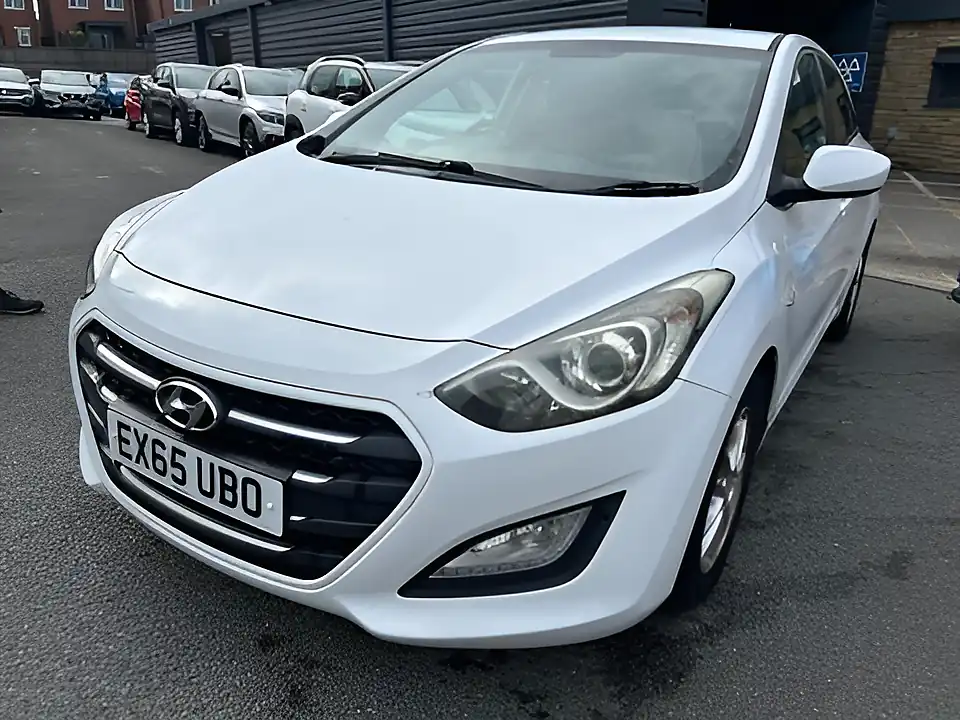 Used 2005 Hyundai i30 Se Blue Drive White - Interior and Exterior details 3
