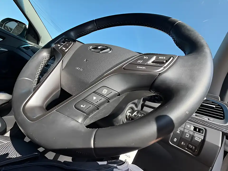 Used 2005 Hyundai Santa Fe Premium Blue Drive White - Interior and Exterior details 15