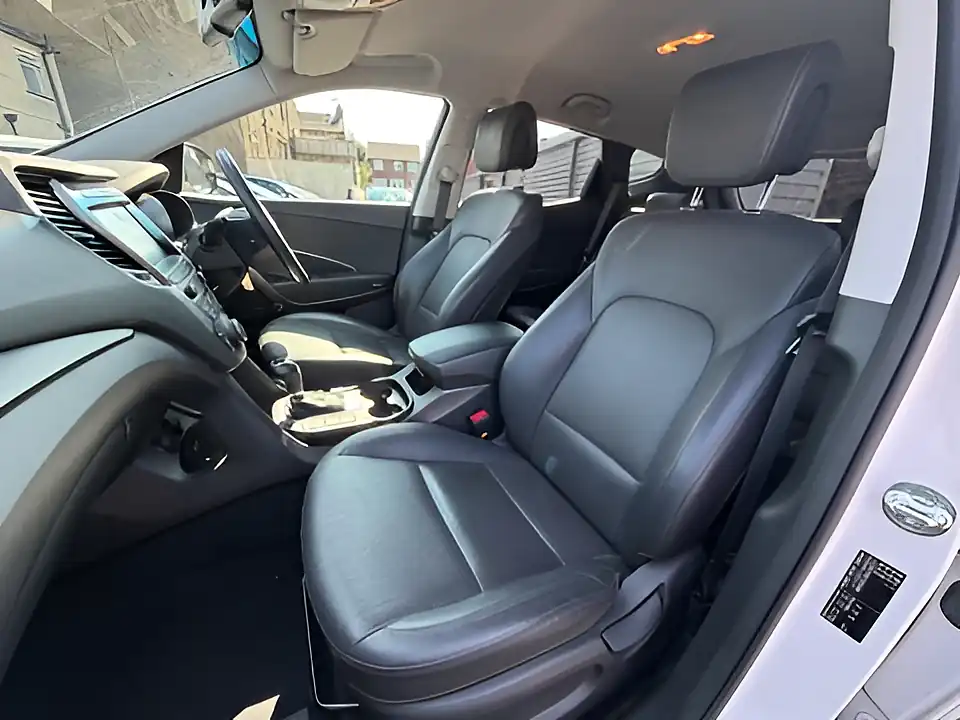 Used 2005 Hyundai Santa Fe Premium Blue Drive White - Interior and Exterior details 16