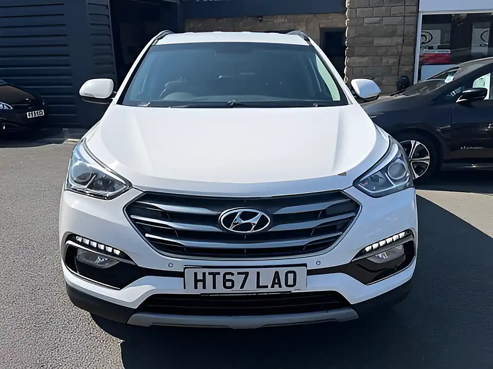 Used 2005 Hyundai Santa Fe Premium Blue Drive White - Interior and Exterior details 2