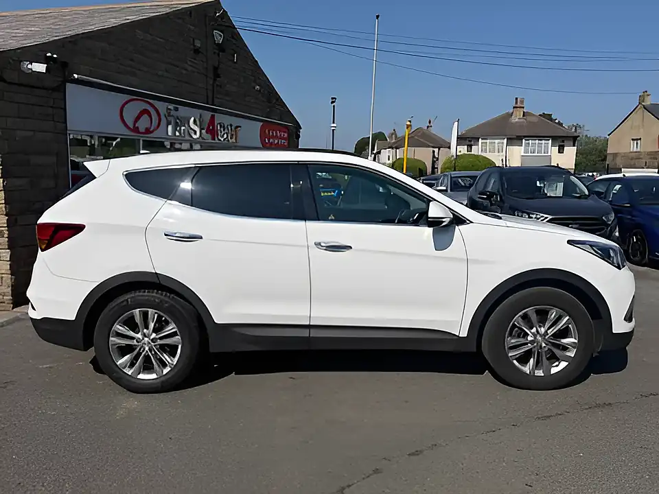 Used 2005 Hyundai Santa Fe Premium Blue Drive White - Interior and Exterior details 6