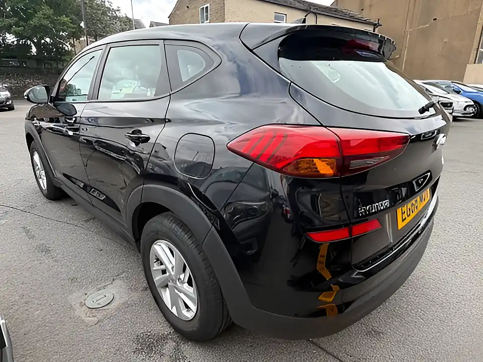 Used 2005 Hyundai Tucson S Connect Black - Interior and Exterior details 4