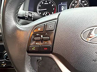 Used 2005 Hyundai Tucson Se Nav Blue Drive White - Interior and Exterior details 14