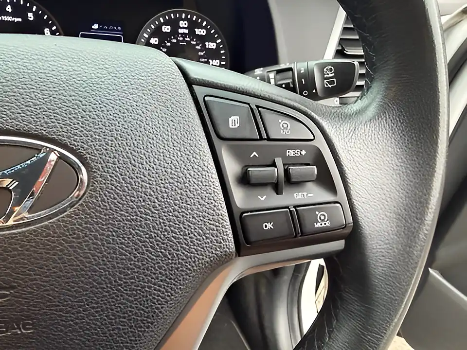 Used 2005 Hyundai Tucson Se Nav Blue Drive White - Interior and Exterior details 15