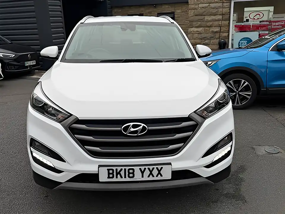 Used 2005 Hyundai Tucson Se Nav Blue Drive White - Interior and Exterior details 2