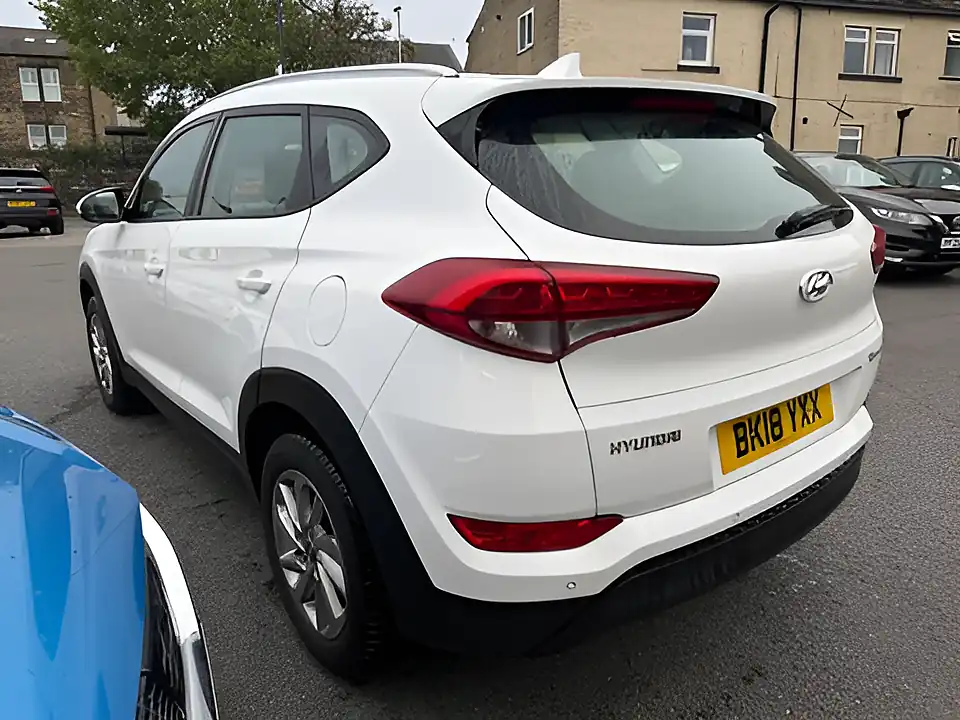 Used 2005 Hyundai Tucson Se Nav Blue Drive White - Interior and Exterior details 6
