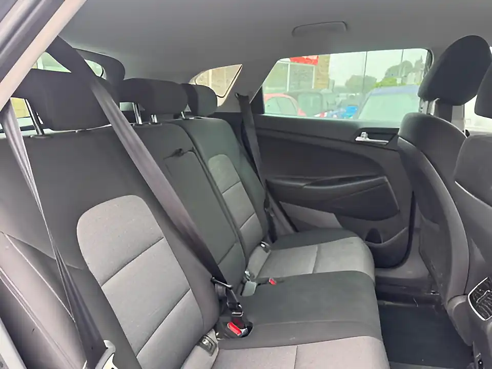 Used 2005 Hyundai Tucson Se Nav Micron Grey - Interior and Exterior details 10