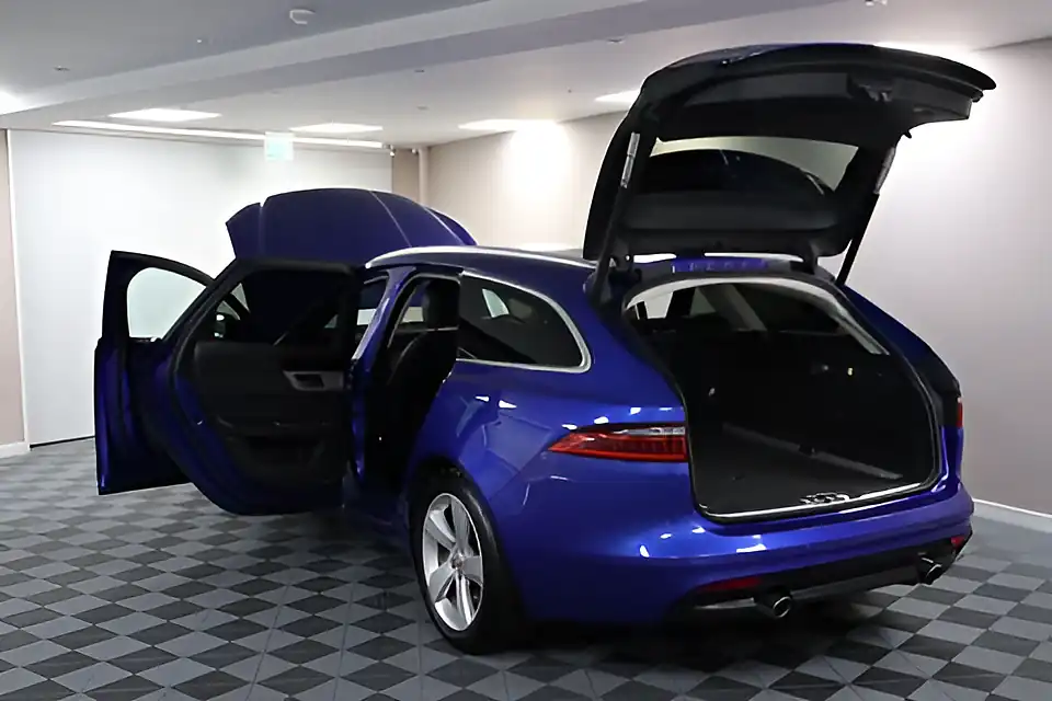 Used 2005 Jaguar Xf Portfolio Caesium Blue - Interior and Exterior details 12