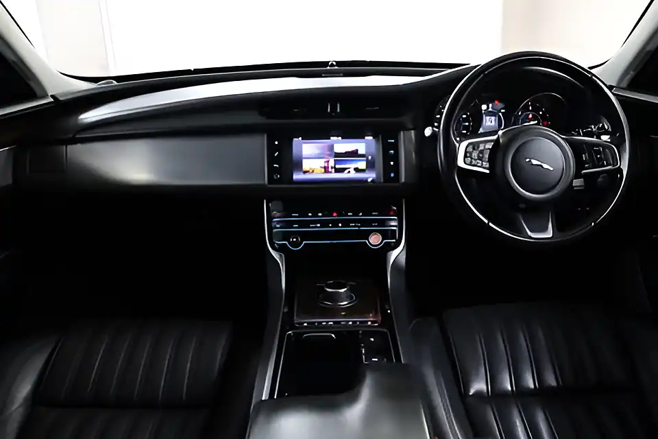 Used 2005 Jaguar Xf Portfolio Caesium Blue - Interior and Exterior details 17