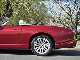 Used 2005 Jaguar XK8 Facelift Radiance Red Pearl - Interior and Exterior details 14