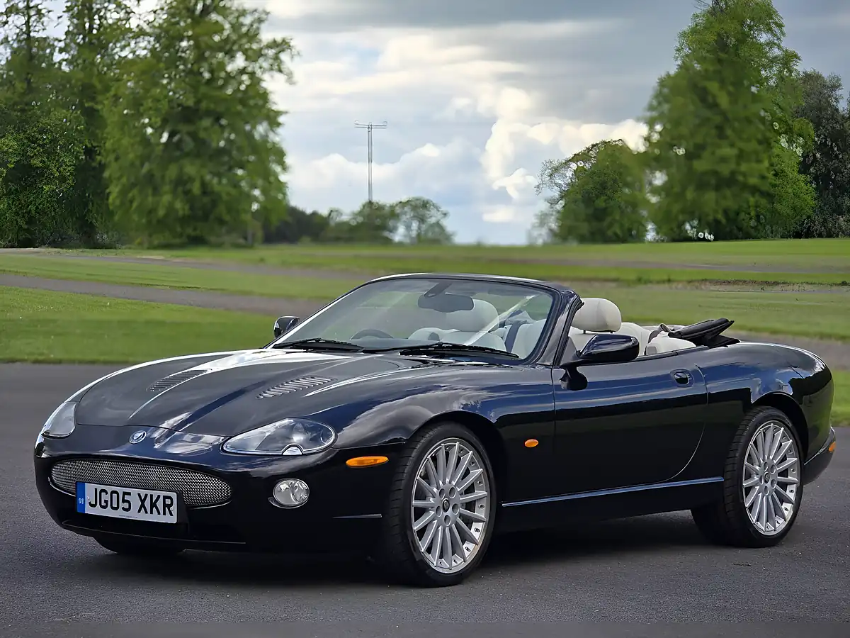 Used 2005 Jaguar Xkr Black - Interior and Exterior details 13