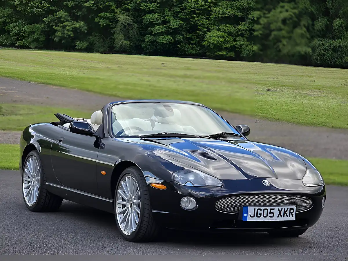 Used 2005 Jaguar Xkr Black - Interior and Exterior details 15