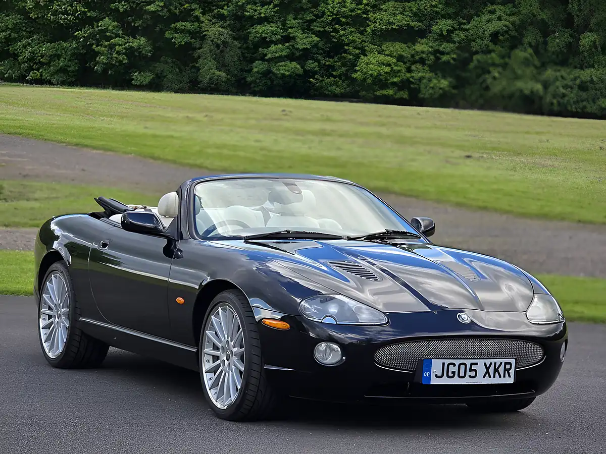 Used 2005 Jaguar Xkr Black - Interior and Exterior details 16