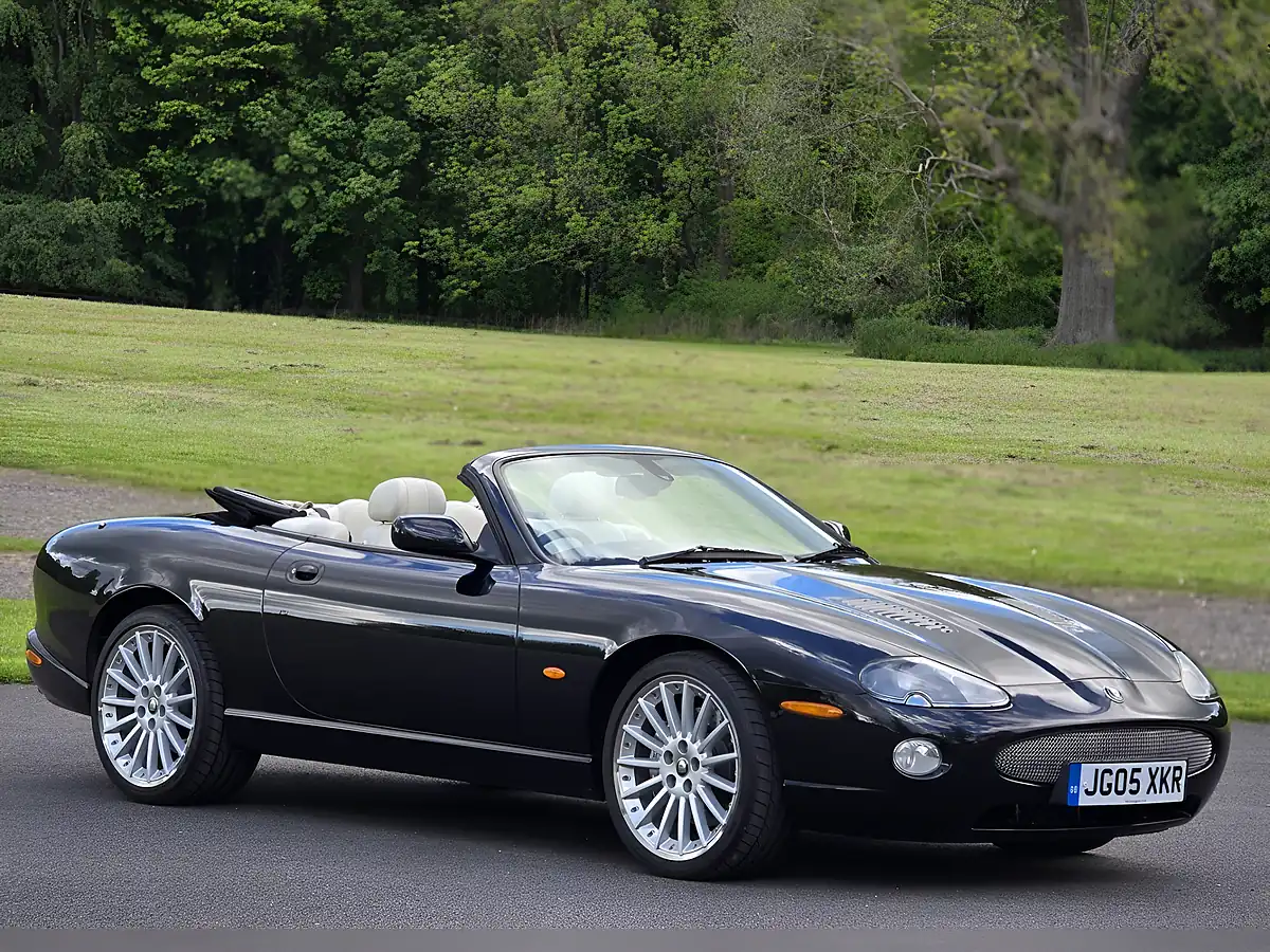 Used 2005 Jaguar Xkr Black - Interior and Exterior details 17