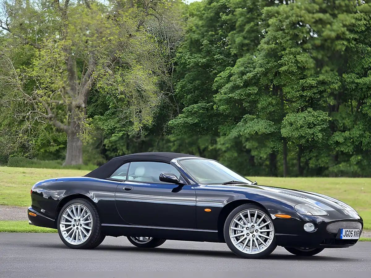 Used 2005 Jaguar Xkr Black - Interior and Exterior details 19